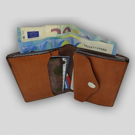 Interior cartera de cuero con billetero